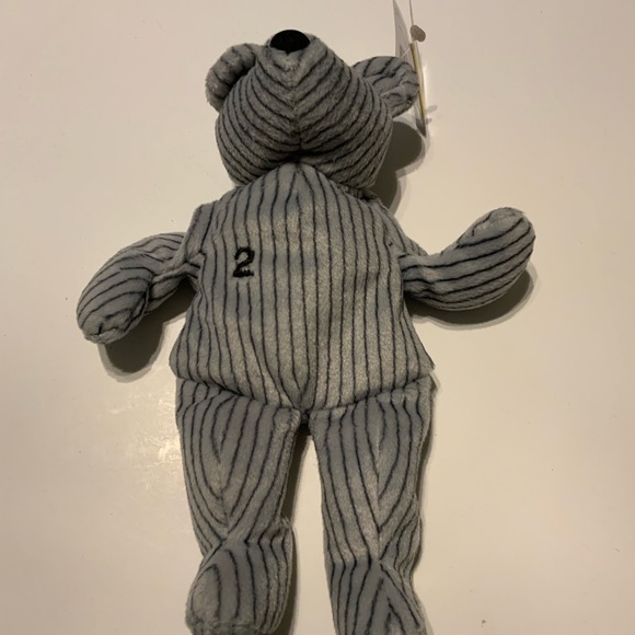 Derek Jeter # 2 Opening Day Beanie - Picture 5 of 6